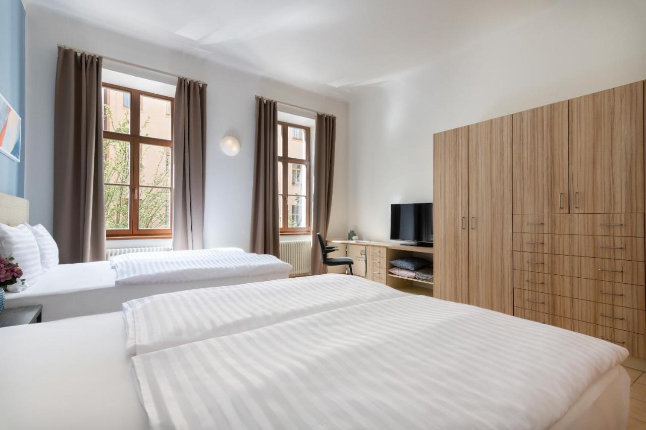 Bohemian Dreams Apartments And Suites By Dwellfort Prague Exterior photo